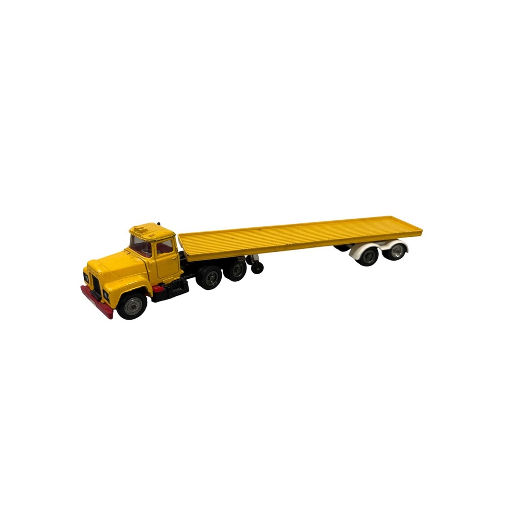 VTG Corgi Major Mackโ Truck Yellow Semi Flatbed Trailer Diecast Made in Britain
